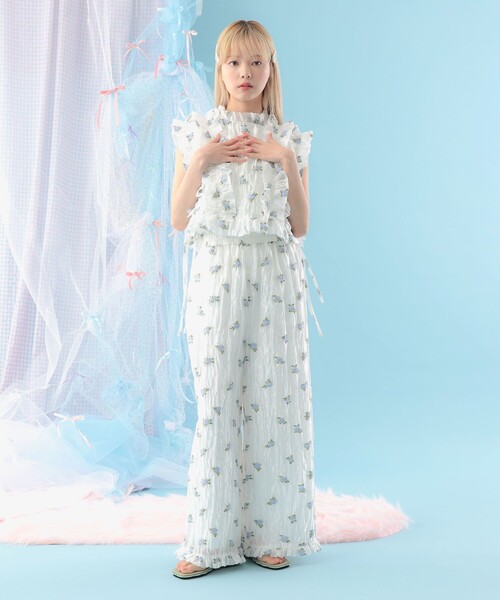 CAROLINA GLASER(カロリナ グレイサー)の「フラワー フリル パンツ(その他パンツ・レディース・ブラック/オフホワイト・SMALL/MEDIUM)」の7枚目の写真