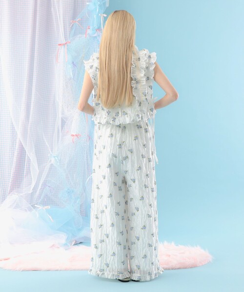 CAROLINA GLASER(カロリナ グレイサー)の「フラワー フリル パンツ(その他パンツ・レディース・ブラック/オフホワイト・SMALL/MEDIUM)」の8枚目の写真