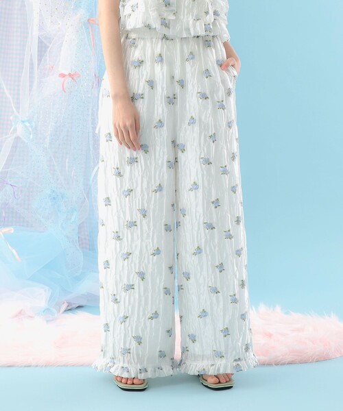 CAROLINA GLASER(カロリナ グレイサー)の「フラワー フリル パンツ(その他パンツ・レディース・ブラック/オフホワイト・SMALL/MEDIUM)」の9枚目の写真