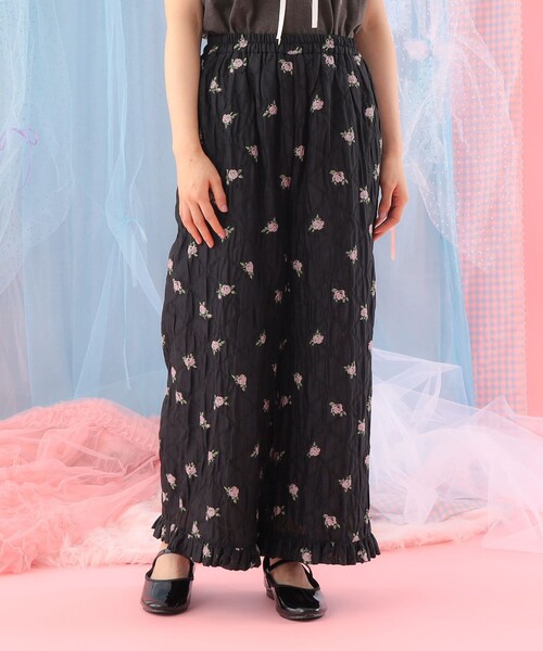 CAROLINA GLASER(カロリナ グレイサー)の「フラワー フリル パンツ(その他パンツ・レディース・ブラック/オフホワイト・SMALL/MEDIUM)」の19枚目の写真