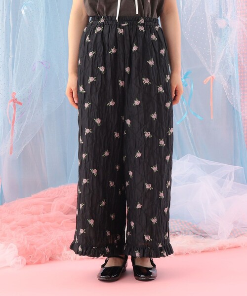 CAROLINA GLASER（カロリナ グレイサー）の「フラワー フリル  パンツ（その他パンツ・レディース・ブラック/オフホワイト・SMALL/MEDIUM）」の10枚目の写真