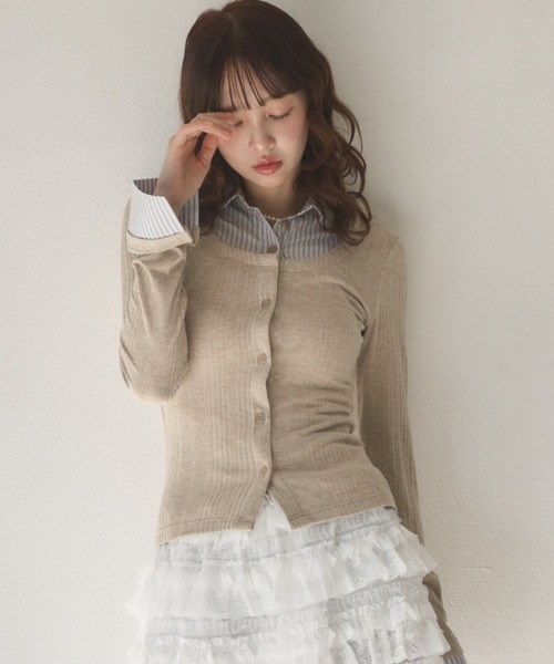 Nadana(ナダナ)の「シャツドッキングレイヤード風ニット(Tシャツ/カットソー・レディース・ベージュ/グレー・FREE)」の7枚目の写真