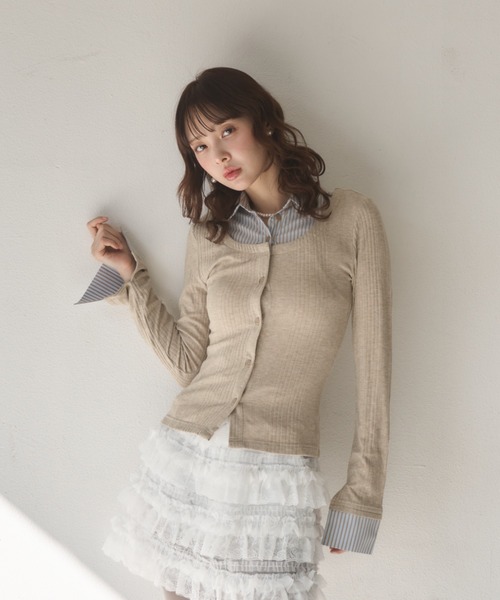 Nadana(ナダナ)の「シャツドッキングレイヤード風ニット(Tシャツ/カットソー・レディース・ベージュ/グレー・FREE)」の10枚目の写真