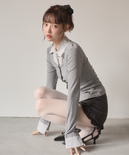 Nadana(ナダナ)の「シャツドッキングレイヤード風ニット(Tシャツ/カットソー・レディース・ベージュ/グレー・FREE)」の18枚目の写真