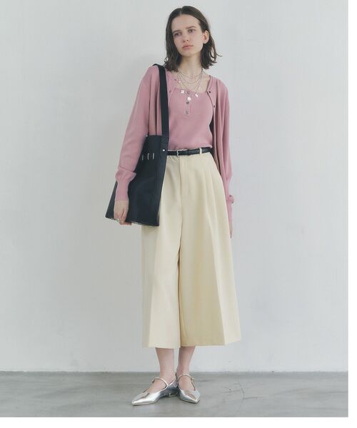 YECCA VECCA（イェッカヴェッカ）の「メリージェーンストラップパンプス（パンプス・レディース・シルバー/アイボリー/ブラック・24.5cm/22.5cm/23.5cm）」の17枚目の写真