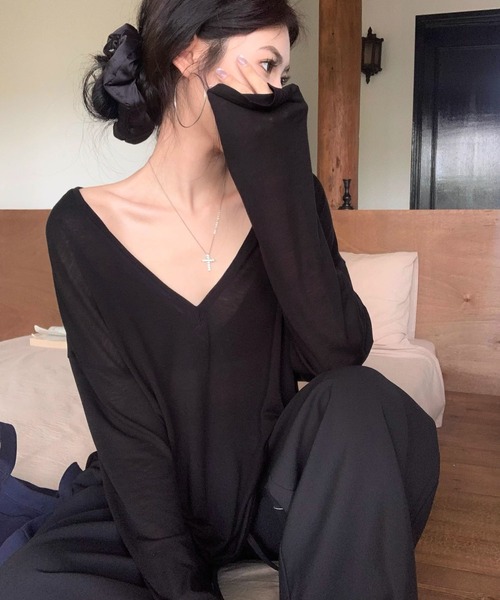 meJane（ミージェーン）の「Vネック シアー長袖カットソートップス（Tシャツ/カットソー・レディース・ホワイト/ブラック・FREE）」の13枚目の写真