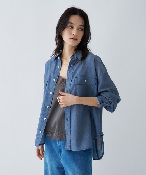 cloenc(クロエンス)の「【マシンウォッシュ】シアーデニムオーバーシャツ(シャツ/ブラウス・レディース・ブルー/ネイビー・02)」の15枚目の写真