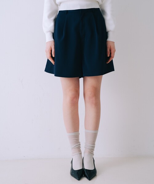 SELFIST(セルフィスト)の「ハイウエストショートパンツ 春服 夏服 フェミニン きれいめ(その他パンツ・レディース・アイボリー/ネイビー・38/36)」の1枚目の写真