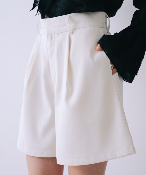 SELFIST(セルフィスト)の「ハイウエストショートパンツ 春服 夏服 フェミニン きれいめ(その他パンツ・レディース・アイボリー/ネイビー・38/36)」の11枚目の写真