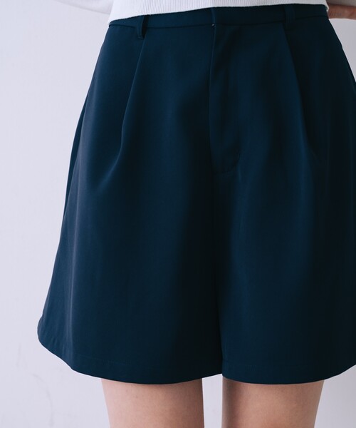 SELFIST(セルフィスト)の「ハイウエストショートパンツ 春服 夏服 フェミニン きれいめ(その他パンツ・レディース・アイボリー/ネイビー・38/36)」の3枚目の写真