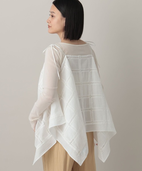 A part by（アパートバイ）の「【着方2WAY】エンブロイダリーマルチキャミブラウス（シャツ/ブラウス・レディース・ブラック/オフホワイト・FREE）」の6枚目の写真