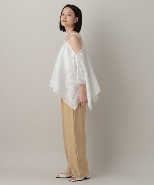 A part by（アパートバイ）の「【着方2WAY】エンブロイダリーマルチキャミブラウス（シャツ/ブラウス・レディース・ブラック/オフホワイト・FREE）」の8枚目の写真