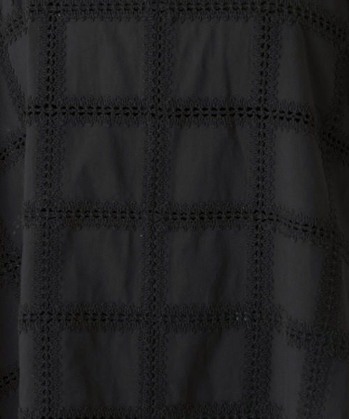 A part by（アパートバイ）の「【着方2WAY】エンブロイダリーマルチキャミブラウス（シャツ/ブラウス・レディース・ブラック/オフホワイト・FREE）」の19枚目の写真