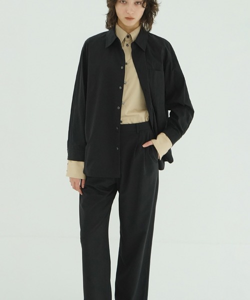 CLANE(クラネ)の「BASIC TUCK PANTS(スラックス・レディース・ベージュ/ブラック・1/0/2)」の5枚目の写真
