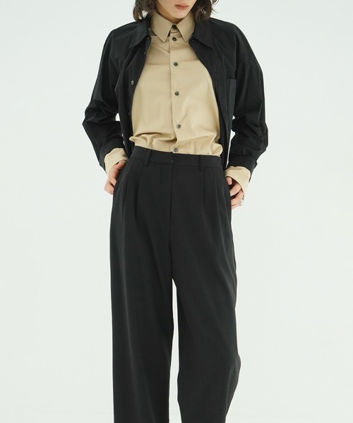 CLANE(クラネ)の「BASIC TUCK PANTS(スラックス・レディース・ベージュ/ブラック・1/0/2)」の6枚目の写真