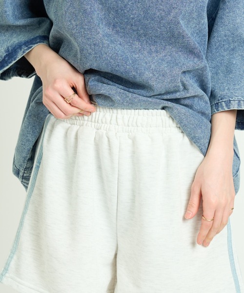 A.D.C.L.(エーディーシーエル)の「デニムサイドライン トラックショートパンツ(その他パンツ・レディース・杢グレー・M/L)」の17枚目の写真