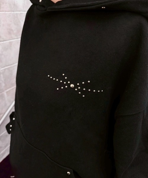 Chikashitsu +(チカシツプラス)の「【Chikashitsu +】studs design overfit hoodie / 【チカシツプラス】スタッズオーバーサイズパーカー(パーカー・メンズ・グレー/ブラック・ONE SIZE)」の15枚目の写真