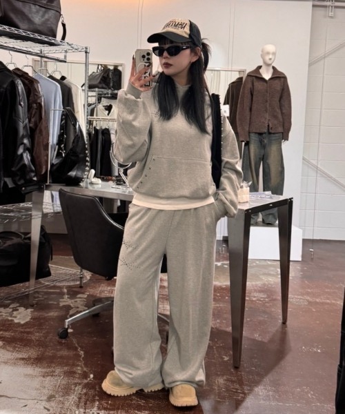 Chikashitsu +(チカシツプラス)の「【Chikashitsu +】studs design overfit hoodie / 【チカシツプラス】スタッズオーバーサイズパーカー(パーカー・メンズ・グレー/ブラック・ONE SIZE)」の16枚目の写真