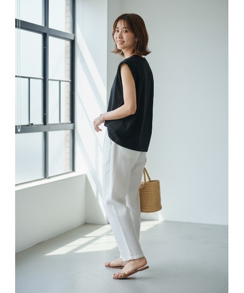 Belta attrice(ベルタアトリーチェ)の「【接触冷感】シルケットコットン100 ショルダータック クルーネックノースリーブカットソー/袖なし(タンクトップ・レディース・カーキ/ブラック/グレー/ホワイト・FREE)」の6枚目の写真