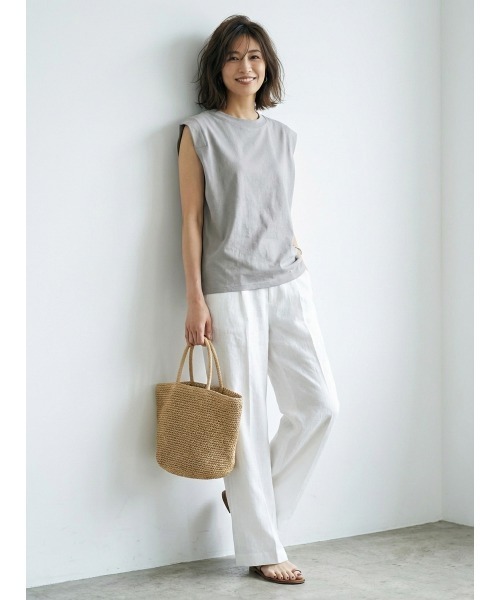 Belta attrice(ベルタアトリーチェ)の「【接触冷感】シルケットコットン100 ショルダータック クルーネックノースリーブカットソー/袖なし(タンクトップ・レディース・カーキ/ブラック/グレー/ホワイト・FREE)」の9枚目の写真