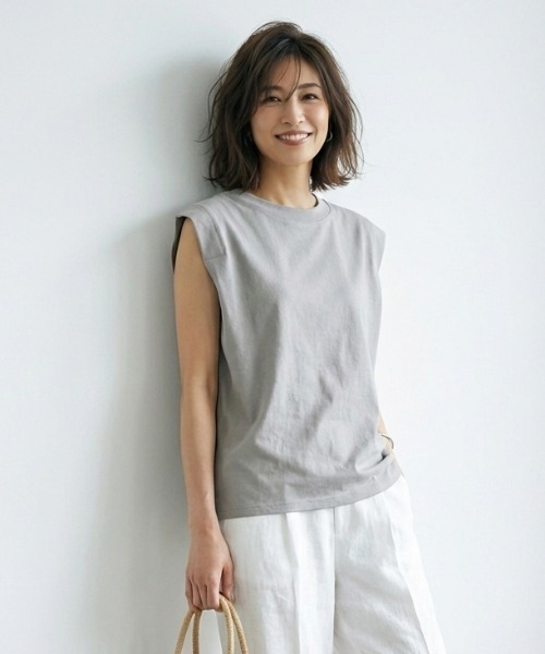 Belta attrice(ベルタアトリーチェ)の「【接触冷感】シルケットコットン100 ショルダータック クルーネックノースリーブカットソー/袖なし(タンクトップ・レディース・カーキ/ブラック/グレー/ホワイト・FREE)」の7枚目の写真