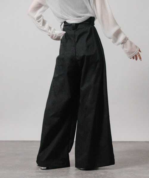 Social GIRL（ソーシャルガール）の「2026SS ハイウエストタックワイドパンツ スラックスパンツ（スラックス・レディース・ベージュ/オフホワイト/ブラック・M/L）」の7枚目の写真