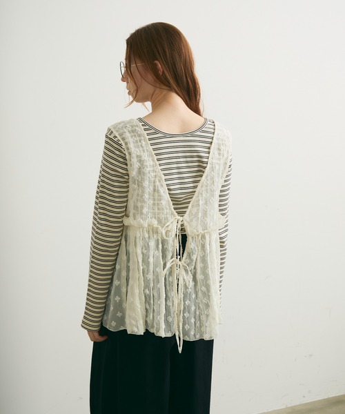 Crisp（クリスプ）の「2wayフリルギャザータンク（シャツ/ブラウス・レディース・アイボリー/ナチュラル・FREE）」の15枚目の写真