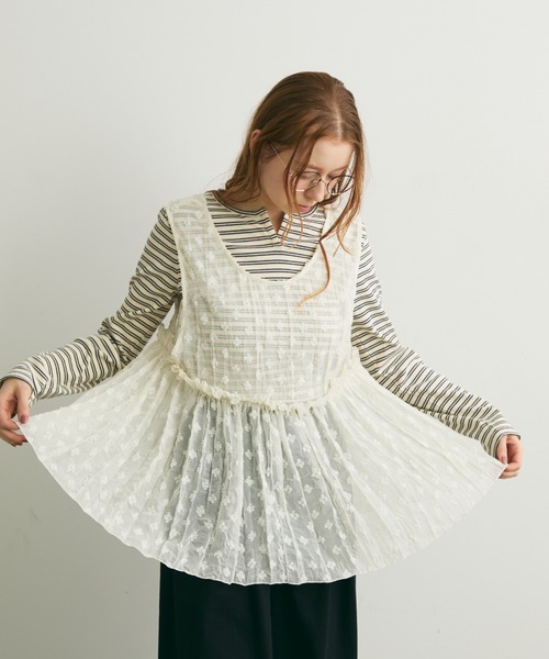 Crisp（クリスプ）の「2wayフリルギャザータンク（シャツ/ブラウス・レディース・アイボリー/ナチュラル・FREE）」の13枚目の写真