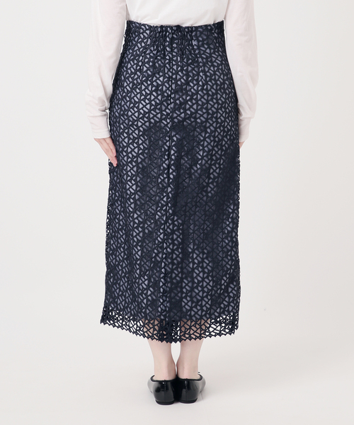 La TOTALITE（ラトータリテ）の「【洗える】ラティスレーススカート（スカート・レディース・バーガンディー/ネイビー・40/38/36）」の21枚目の写真