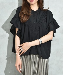 INTERPLANET（インタープラネット）の「Ｖ切替タックデシンブラウス（シャツ/ブラウス）」