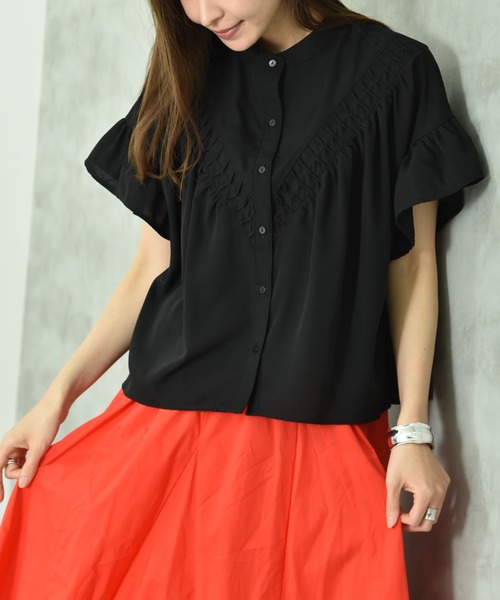 INTERPLANET（インタープラネット）の「Ｖ切替タックデシンブラウス（シャツ/ブラウス・レディース・サックスブルー/ブラック/オフホワイト・FREE）」の17枚目の写真