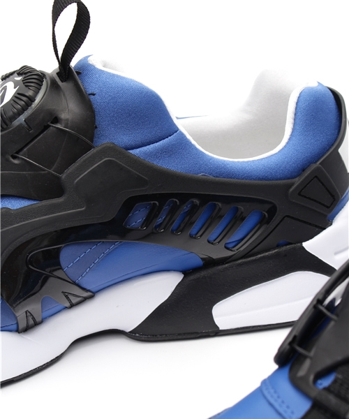PUMA（プーマ）の「TRINOMIC DISC BLAZE LEATHER（スニーカー・メンズ・ホワイト/ブルー/ブラック・24.0cm/25.0cm/26.0cm/27.0cm/27.5cm/28.0cm/28.5cm/24.5cm/25.5cm/26.5cm/23.0cm/23.5cm/22.5cm/29.0cm）」の10枚目の写真