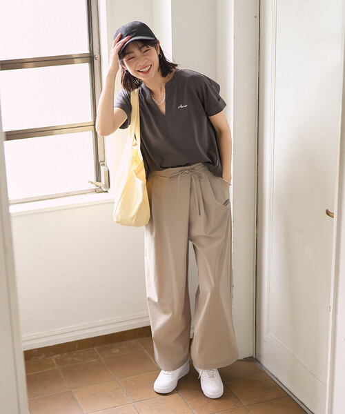 NIKE(ナイキ)の「NIKE/ナイキ ナイキ ウィメンズ エア フォース 1 07(スニーカー・レディース・ブラック/ホワイト・24.5cm/24.0cm/23.5cm)」の5枚目の写真