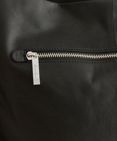 ear PAPILLONNER（イアパピヨネ）の「【kawa-kawa(カワカワ)】NO1557 0.8ハトメショルダーバッグ（ショルダーバッグ・レディース・ブラック・FREE）」の7枚目の写真