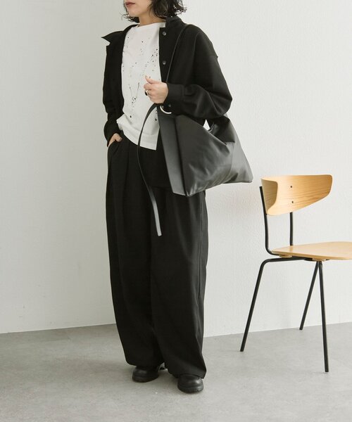 ear PAPILLONNER（イアパピヨネ）の「【kawa-kawa(カワカワ)】NO1557 0.8ハトメショルダーバッグ（ショルダーバッグ・レディース・ブラック・FREE）」の12枚目の写真