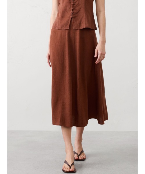 BANANA REPUBLIC FACTORY STORE(バナナリパブリック ファクトリーストア)の「BANANA REPUBLIC FACTORY STORE リネンブレンド シームド ミディスカート(スカート・レディース・ベージュ/ブラウン・4/2/0/8/6)」の1枚目の写真