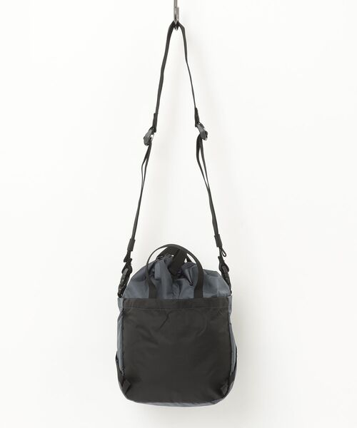 karrimor(カリマー)の「grab mini carry(エコバッグ/サブバッグ・メンズ・ネイビー/ライトグレー系/ブラック・FREE)」の4枚目の写真