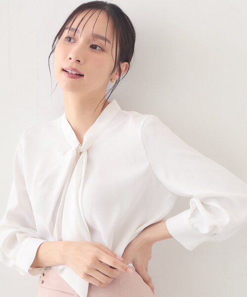 index(インデックス)の「アシメドレープボウタイブラウス【洗濯機OK/イージーアイロン】(シャツ/ブラウス・レディース・ナチュラル/チャコールグレー/オフホワイト/パープル・42/40/38/36)」の19枚目の写真