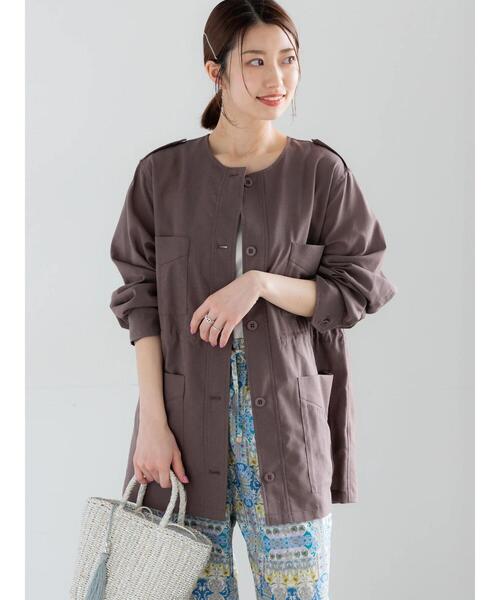 Te chichi(テチチ)の「ノーカラーサファリジャケット《2026 spring catalog item》(ノーカラージャケット・レディース・ベージュ/ネイビー/ブラウン・F)」の2枚目の写真