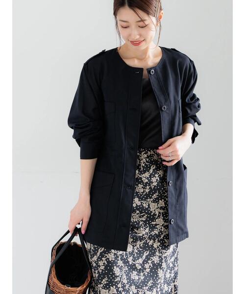 Te chichi(テチチ)の「ノーカラーサファリジャケット《2026 spring catalog item》(ノーカラージャケット・レディース・ベージュ/ネイビー/ブラウン・F)」の11枚目の写真