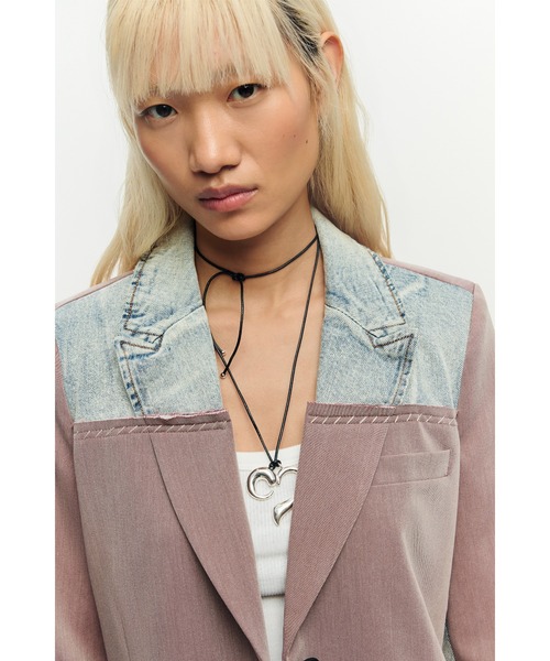 Desigual(デシグアル)の「モーブピンク×デニム異素材MIXテーラードブレザー【2ボタン・フラップポケット仕様】(テーラードジャケット・レディース・レッド・S/M/L/XS/XL)」の3枚目の写真
