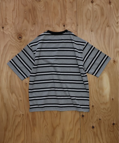many men many mind(メニーメンメニーマインド)の「MANYMENMANYMINDS / マルチボーダー半袖Tシャツ(Tシャツ/カットソー・メンズ・グレー/チャコールグレー/ホワイト・LARGE/X-LARGE/MEDIUM)」の10枚目の写真