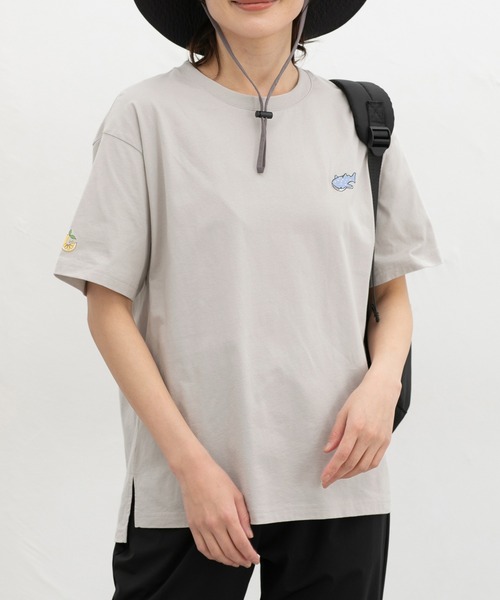 Honeys(ハニーズ)の「【UVカット】半袖モチーフ刺繍Tシャツ(Tシャツ/カットソー・レディース・オレンジ/ミント/グレイッシュベージュ/ブラック/オフホワイト・L/M/S)」の3枚目の写真