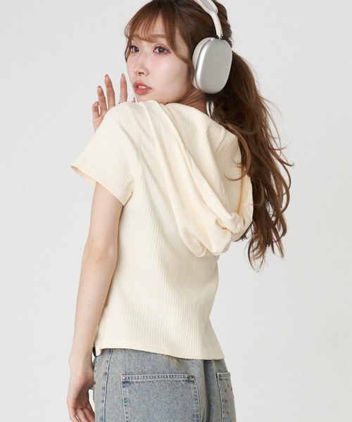 RAY CASSIN（レイカズン）の「デザイン切り替えフードヘンリーネック半袖Tシャツ（Tシャツ/カットソー・レディース・キナリ/グレー/ブラック/アイボリー・FREE）」の2枚目の写真