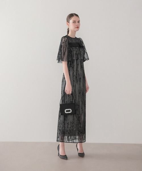 Leja（レジャ）の「【LEJA】デコルテデザインフレアスリーブスパンコールIラインワンピースドレス美脚効果結婚式 パーティードレス 成人式 二次会 同窓会 お呼ばれ オケージョン 20代 30代（ドレス・レディース・ブラック/グレー・SMALL/MEDIUM）」の6枚目の写真