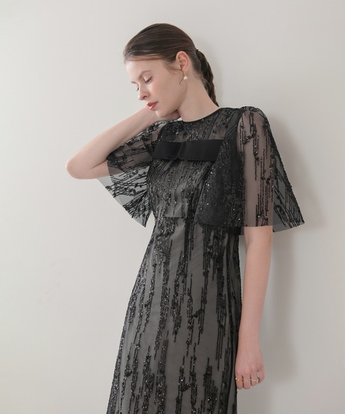 Leja（レジャ）の「【LEJA】デコルテデザインフレアスリーブスパンコールIラインワンピースドレス美脚効果結婚式 パーティードレス 成人式 二次会 同窓会 お呼ばれ オケージョン 20代 30代（ドレス・レディース・ブラック/グレー・SMALL/MEDIUM）」の20枚目の写真