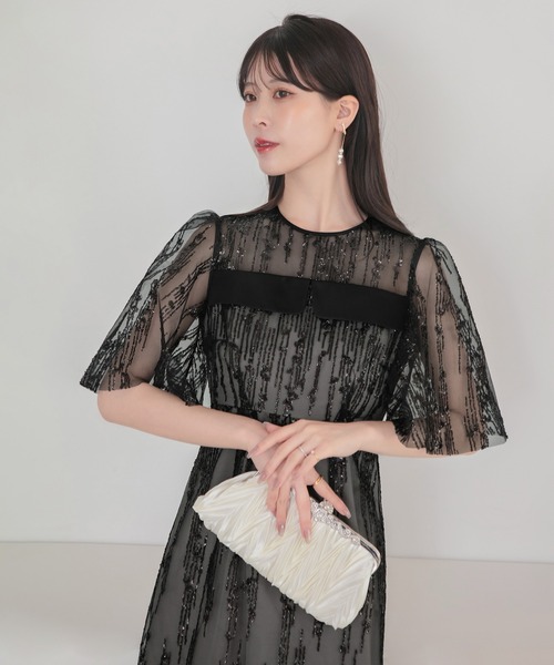 Leja（レジャ）の「【LEJA】デコルテデザインフレアスリーブスパンコールIラインワンピースドレス美脚効果結婚式 パーティードレス 成人式 二次会 同窓会 お呼ばれ オケージョン 20代 30代（ドレス・レディース・ブラック/グレー・SMALL/MEDIUM）」の17枚目の写真