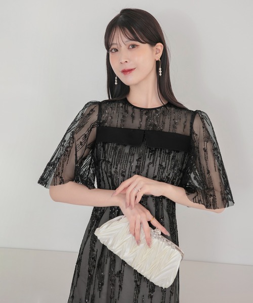Leja（レジャ）の「【LEJA】デコルテデザインフレアスリーブスパンコールIラインワンピースドレス美脚効果結婚式 パーティードレス 成人式 二次会 同窓会 お呼ばれ オケージョン 20代 30代（ドレス・レディース・ブラック/グレー・SMALL/MEDIUM）」の18枚目の写真