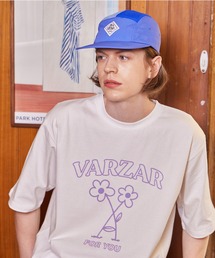 VARZAR（バザール）の「【VARZAR/バザール】Seasonal Graphic & Logo T / アートワークデザイン ワンポイント刺繍 半袖 Tシャツ（Tシャツ/カットソー）」