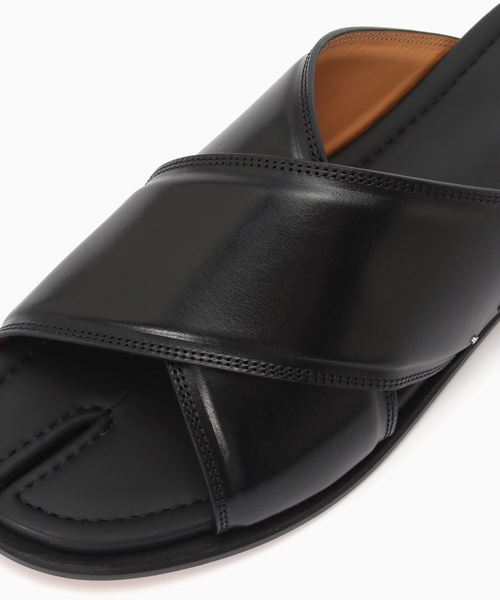 Maison Margiela（メゾンマルジェラ）の「MAISON MARGIELA(メゾン マルジェラ) Tabi Cross Sandals（サンダル・メンズ・ブラック・43/42/41）」の6枚目の写真